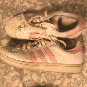 Adidas Superstars in baby pink